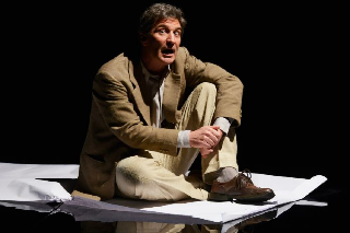 "La neve del Vesuvio" con Andrea Renzi all’Auditorium Zambra di Ortona