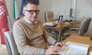 Loggi attacca: "Inciucio Pd-destra per farmi fuori, Ameli e Curti in silenzio d’accordo con Fioravanti"