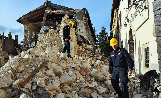 Macerata - Carabinieri in cantieri ricostruzione post-sisma, due denunciati