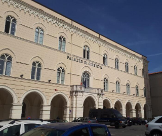 Chieti - Atti sessuali su nipoti minorenni, zio pedofilo condannato a 7 anni