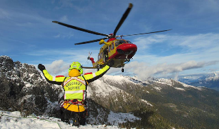 Scivola per 100 metri sulle rocce, 30enne recuperata sul Gran Sasso