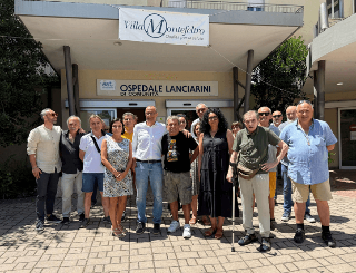 Sassocorvaro - Ricci e Morani protestano davanti al Lanciarini: "Tagliati 4 milioni da Acquaroli"