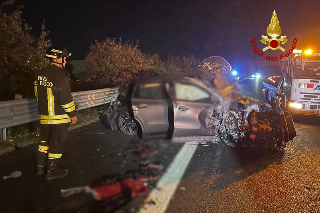 Civitanova Marche - Due incidenti nella notte, intervengono i vigili del fuoco