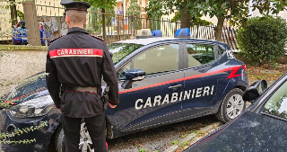 Macerata - Verifiche dei carabinieri: sanzionati due bar e controllate 53 persone