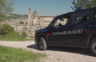 Urbino - Dipendente di un bar sottrae "Gratta e Vinci" per migliaia di euro, arrestato dai carabinieri