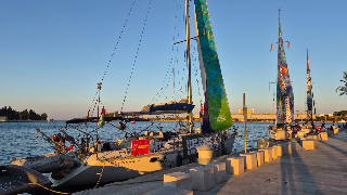 Ancona - La Global Sumud Flotilla riparte verso la “Rivoluzione dei Fenicotteri” in Albania