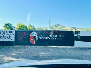 Calcio Serie C - Ascoli Calcio, scritte contro la società al Picchio Village