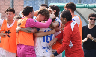 Vado-Samb 2-2, partita folle ma Stabile all'ultimo rimette le cose a posto, arbitraggio contestato