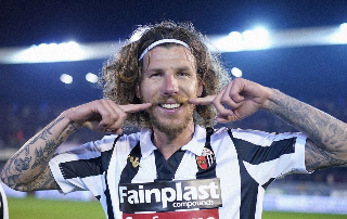 Arezzo-Ascoli 1-2: Corazza nel recupero riapre il campionato