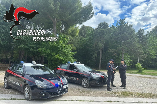 Pesaro - Controlli dei Carabinieri tra stazione e Miralfiore, 3 denunce e più di 100 persone controllate