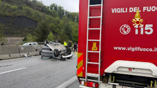 Mortale in superstrada: auto si ribalta all’uscita per il lago di Caccamo
