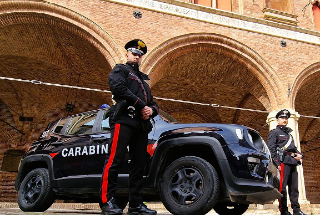 Fabriano - Ruba il bancomat a un 90enne, arrestata ex badante