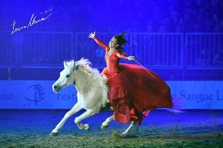 Ascoli - Cavalli, Loretta Minollini e il suo show al Circo Massimo di Roma