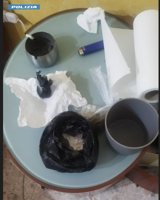 Pescara - Nascondeva cocaina e hashish in casa: arrestato un 29enne