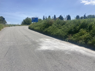 Tragico schianto all’alba a Tolentino: morto 91enne, si cerca il conducente scomparso