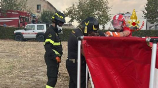Incendio di vegetazione a Montalto Marche, intervento dei Vigili