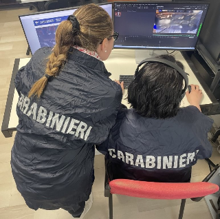 Cyber-truffa a Loreto, smartphone infettato da un malware: tentata frode da 800 euro