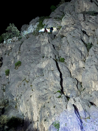 Fabriano - Gola della Rossa, tre persone recuperate dal Soccorso Alpino con l’aiuto dei Vigili del Fuoco