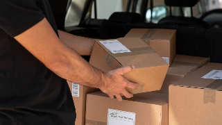 Spedizioni pacchi in Italia: servizi PACCHI EXPRESS e franchising per il futuro