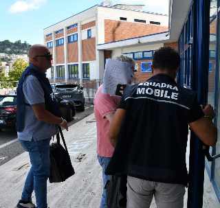 Tre dipendenti lo denunciano per violenza sessuale: albergatore sangiorgese arrestato
