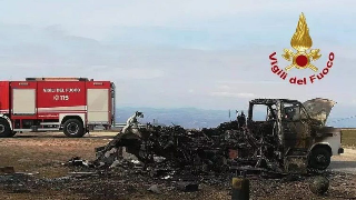 Camper avvolto dalle fiamme in Umbria, gravi genitori e bimba di Loreto