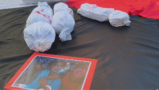 Ancona - Flashmob della Fiom Marche per Gaza: “Il genocidio è ancora in corso”