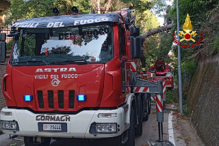 Pesaro, oltre 170 interventi dei vigili del fuoco per il maltempo