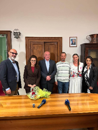 Famiglia nel bosco, la viceministra Bellucci incontra Nathan e Catherine