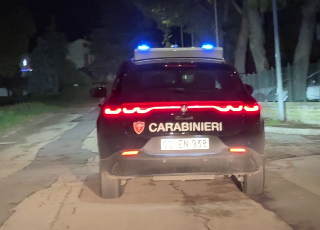 Macerata - Targa alterata e frode informatica, due denunce dei carabinieri