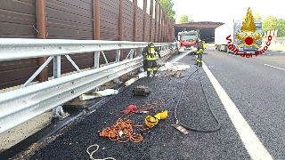 Porto Sant’Elpidio - Fiamme dal cassone di un furgone: su stesso tratto A14 dell’incidente mortale