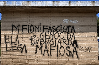 Scritte contro Meloni e Lega a Fano, il sindaco: "Atto vandalico inaccettabile"