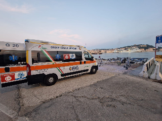 Ancona – Soccorsa bambina dopo un tuffo dagli scogli della grotta Azzurra