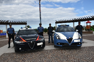 Fano - Rapine nelle attività commerciali, polizia e carabinieri arrestano una coppia