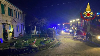 Senigallia – Una persona ustionata per incendio in abitazione