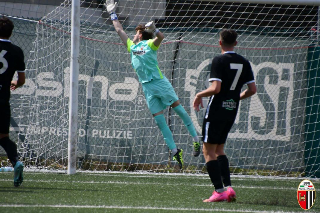 L’Ascoli ufficializza il prestito del portiere Raffaelli alla Palmese