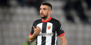 Como-Ascoli: i bianconeri ritrovano Bellusci, si rivede Caligara