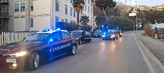 Mosciano Sant’Angelo - Aggredisce il padre a calci e pugni, arrestato dai carabinieri
