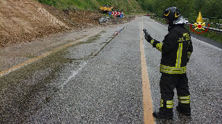 Arquata del Tronto - Fuga di gas sulla Salaria, intervento dei vigili del fuoco