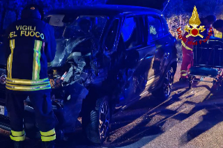 Camerino - Scontro tra due auto, soccorsi quattro feriti