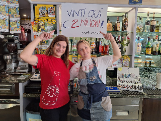 Monte San Vito - Vinti 2 milioni al Gratta e Vinci, festa al bar Cico’s
