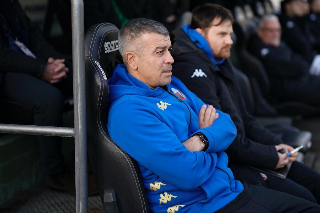 Ascoli-Livorno: Tomei recupera Menna, Venturato perde Peralta