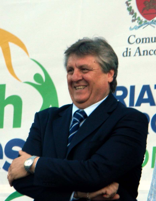 Ancona - Camera ardente a Palazzo del Popolo per Stefano Foresi, annullato Consiglio di giovedì 26