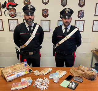 Fermo - Controlli antidroga dei carabinieri: un arresto e diverse denunce