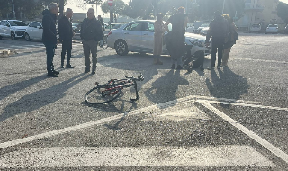 Porto d’Ascoli – Ciclista ascolano investito da auto in piazza Setti Carraro