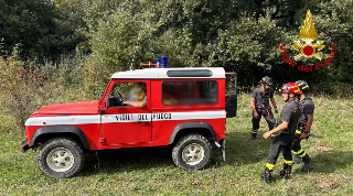 Fiuminata - Ciclista cade in un dirupo: soccorso dai Vigili del fuoco e dal Soccorso Alpino