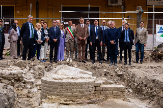 Fano - Il Ministro Giuli in vista al cantiere con la Basilica di Vitruvio: "Dagli scavi emergono nuovi ritrovamenti"