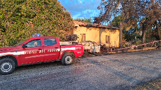 Prima l’incidente poi l’incendio, paura nella notte tra Colonnella e Sant’Egidio