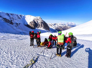 Neve in montagna, le raccomandazioni del Soccorso Alpino