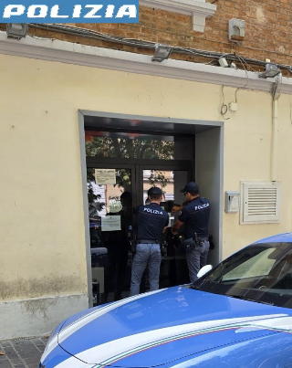 Ancona – Presenza di persone moleste, chiuso un ristorante in corso Carlo Alberto