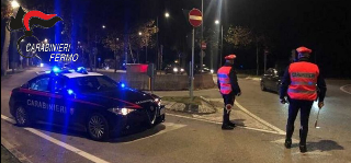 Guida senza patente un motorino rubato, denunciato 22enne egiziano irregolare